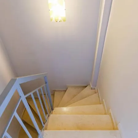 Siena 3-bdrm Maison With Private Garden, Апартаменты