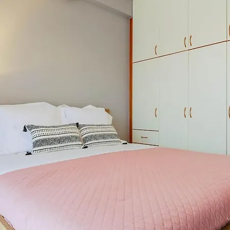 Siena 3-bdrm Maison With Private Garden,