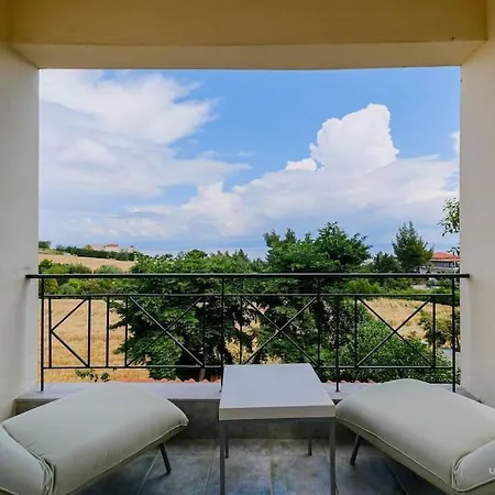 Siena 3-bdrm Maison With Private Garden, * Áfitos
