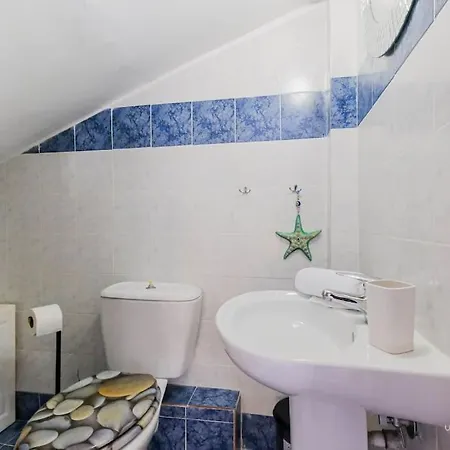 Siena 3-bdrm Maison With Private Garden, Apartment